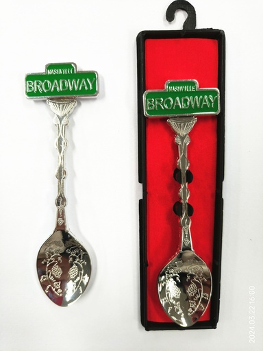 [N6863] Nashville Spoon - Broadway Sign